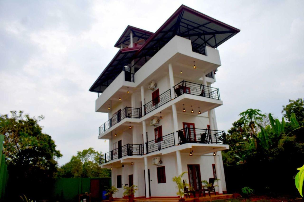 Blue Sky Hotel Yala Kültér fotó
